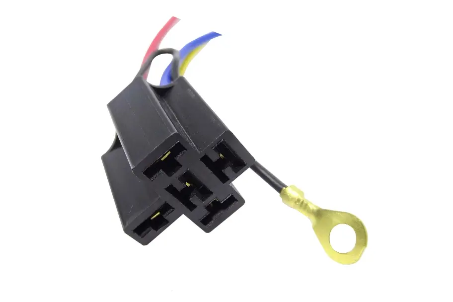 FICHA MINI RELAY REFORZADA CON OJAL DE MAZA